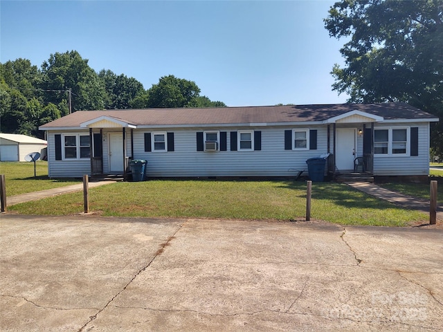 2100 Airport Rd, Salisbury, NC 28147 - single story home featuring a front lawn