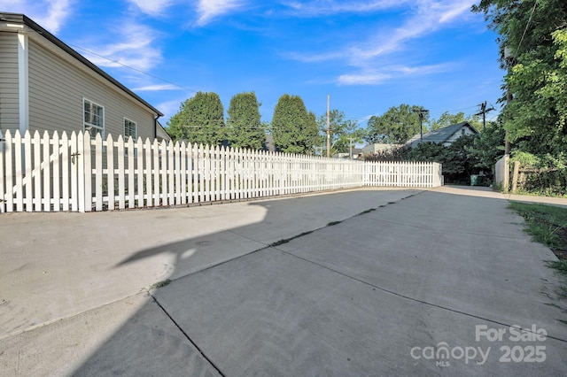 305 Solomon St, Charlotte, NC 28216 - photo 36