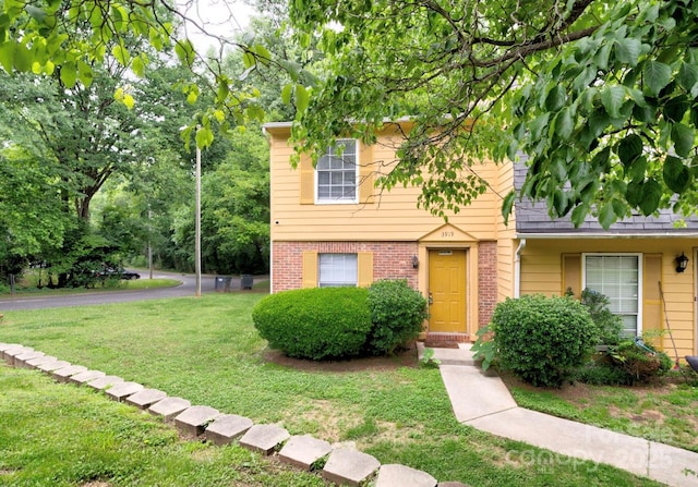 3919 Briarhill Dr, Charlotte, NC 28215 - photo 1