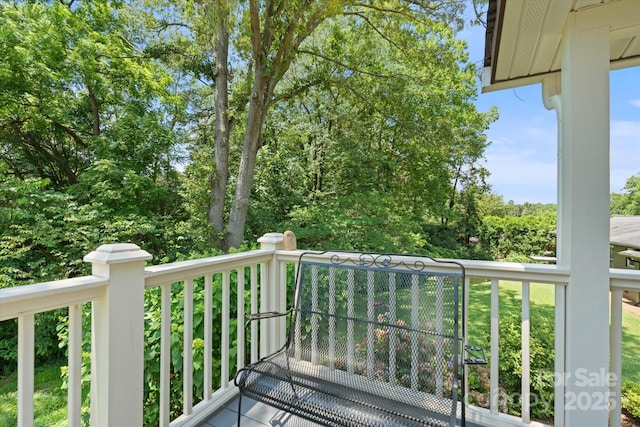 747 9th St NW, Hickory, NC 28601 - view of balcony