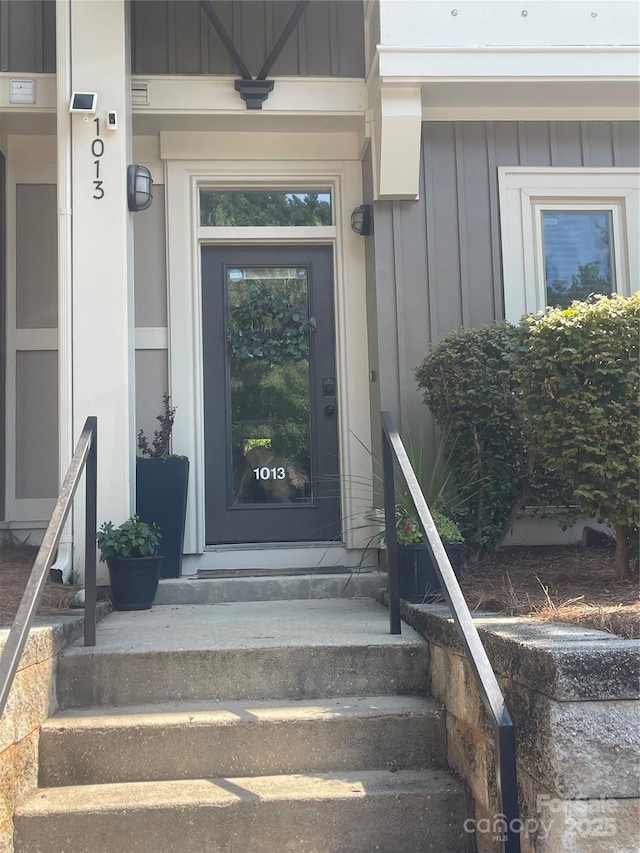 1013 Park W Dr Unit 5, Charlotte, NC 28209 - entrance to property featuring board and batten siding