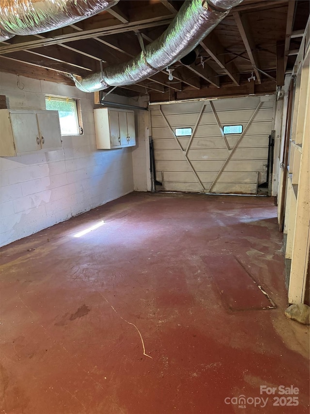 1239 8th St NE, Hickory, NC 28601 - view of garage