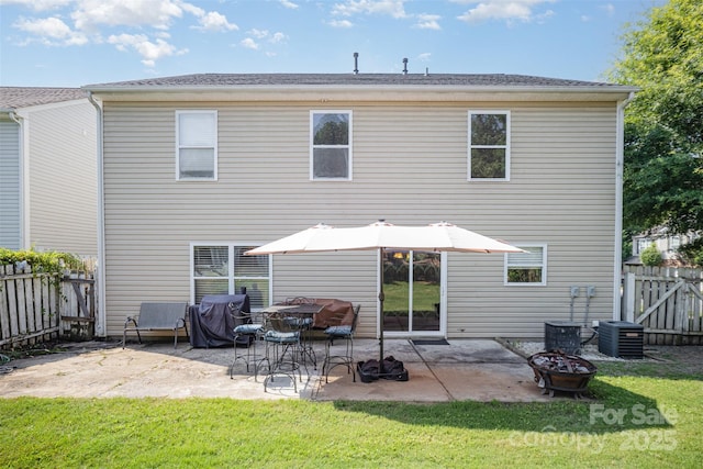 4732 Meadowfield Rd Unit L35, Charlotte, NC 28215 - rear view of house with a fenced backyard and a patio
