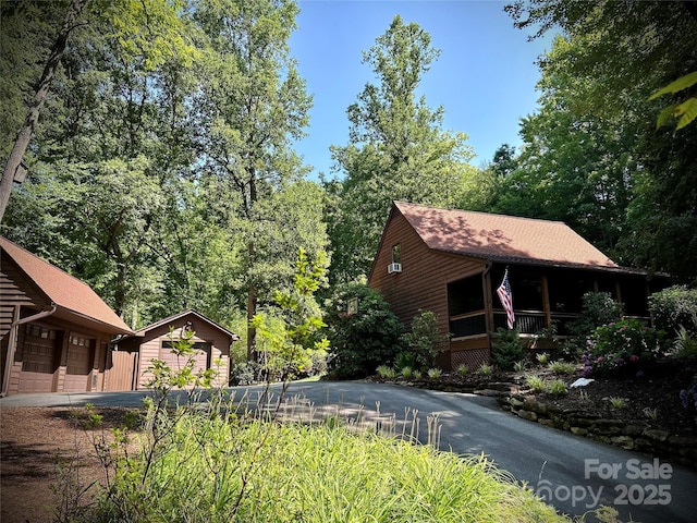 1952 Davis Mountain Rd, Hendersonville, NC 28739 - photo 2