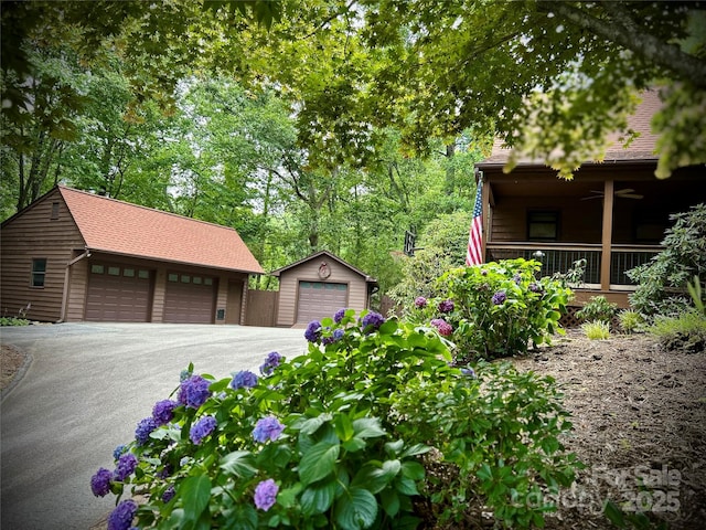 1952 Davis Mountain Rd, Hendersonville, NC 28739 - photo 4