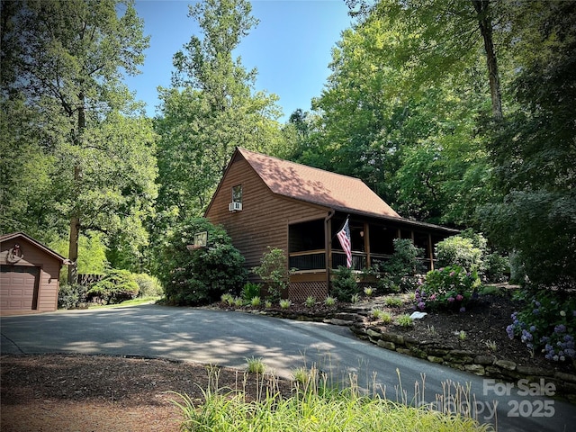 1952 Davis Mountain Rd, Hendersonville, NC 28739 - photo 16