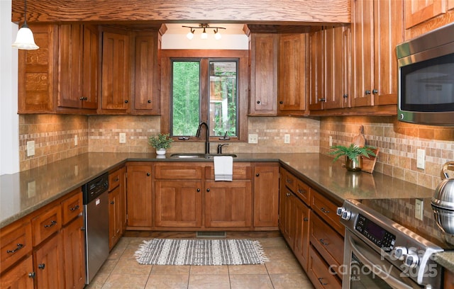 1952 Davis Mountain Rd, Hendersonville, NC 28739 - photo 20
