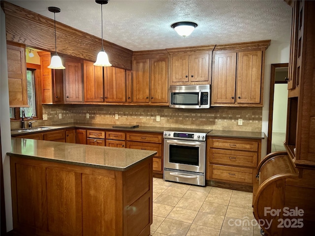 1952 Davis Mountain Rd, Hendersonville, NC 28739 - photo 21