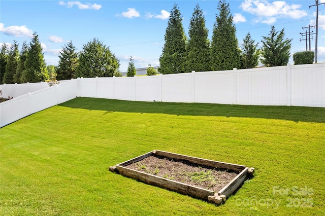3835 Norman View Dr, Sherrills Ford, NC 28673 - fenced backyard featuring a garden