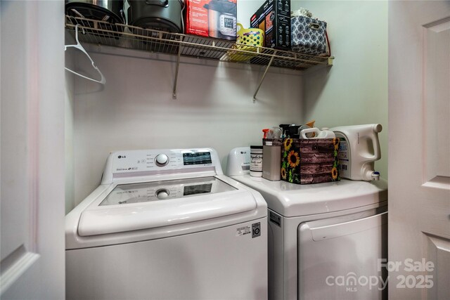 958 Hillard Ln, Lincolnton, NC 28092 - washroom featuring washing machine and dryer
