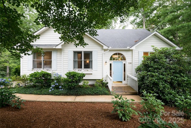 106 Goldfinch Ln, Asheville, NC 28803 - photo 2