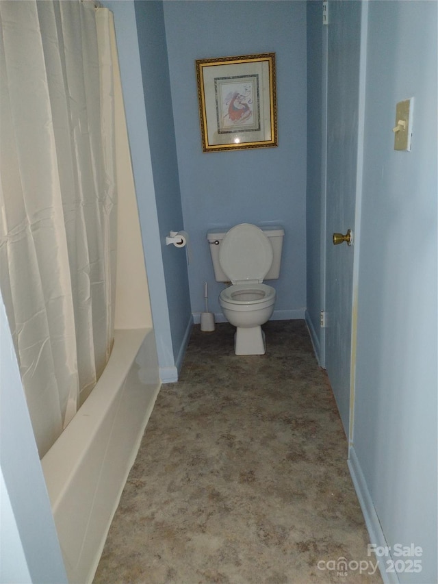 500 Steel Bridge Loop, Hickory, NC 28601 - bathroom with toilet and shower / tub combo with curtain
