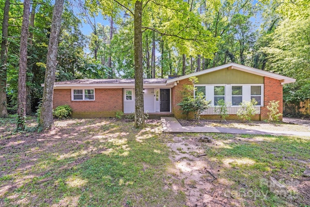 6513 Old Post Rd, Charlotte, NC 28212 - ranch-style home featuring brick siding