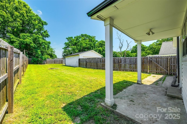 903 Rhode Island Ave, Kannapolis, NC 28083 - fenced backyard with a patio