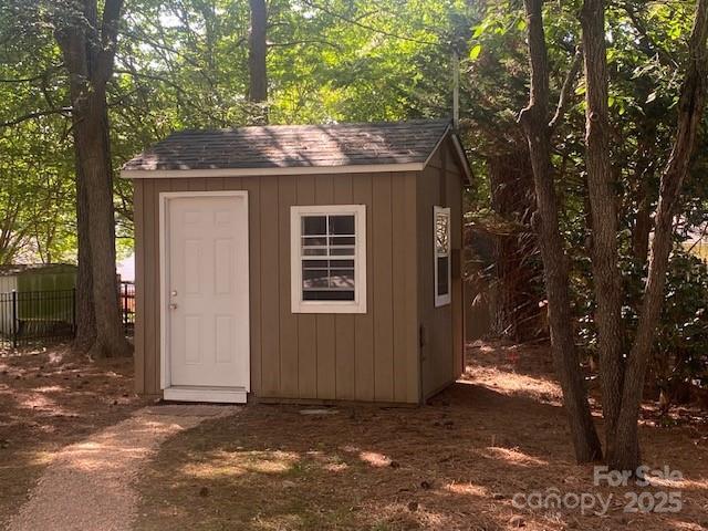 709 Falls Church Rd, Charlotte, NC 28270 - photo 2