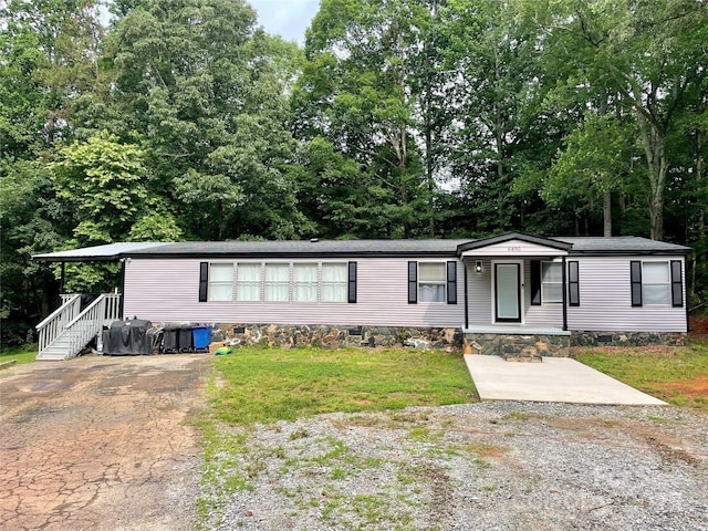 6490 Alta Ctr, Denver, NC 28037 - manufactured / mobile home featuring driveway and a porch