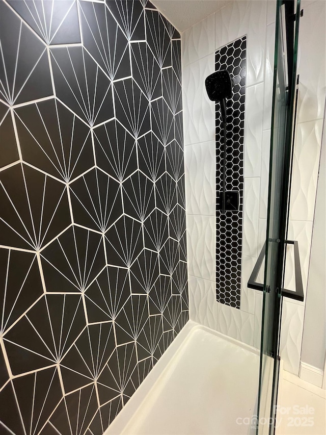 6490 Alta Ctr, Denver, NC 28037 - full bathroom featuring tiled shower