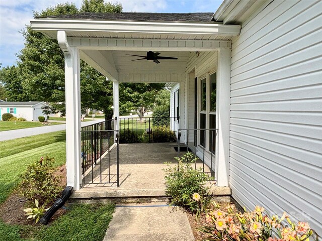 243 Riverwind Dr, Hendersonville, NC 28739 - photo 3