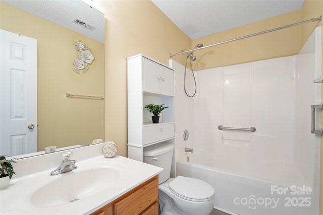 7616 Shiny Meadow Ln, Charlotte, NC 28215 - bathroom with washtub / shower combination and vanity