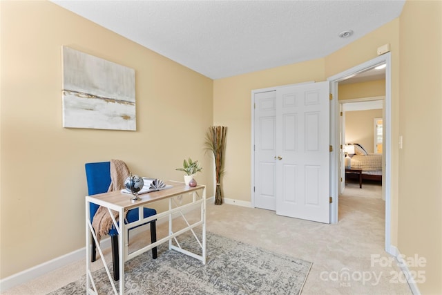 7616 Shiny Meadow Ln, Charlotte, NC 28215 - office space with light carpet and a textured ceiling