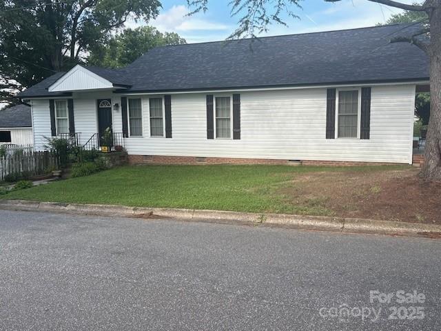 210 W Church St, Cherryville, NC 28021 - ranch-style home featuring crawl space and a shingled roof