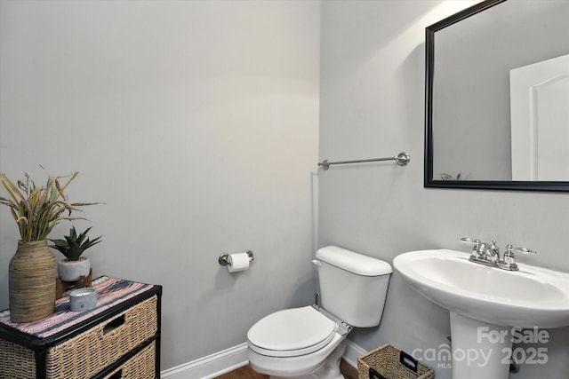10818 Alvarado Way, Charlotte, NC 28277 - bathroom featuring toilet and baseboards