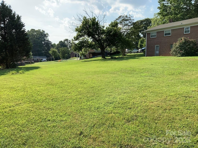 3009 Grier St, Newton, NC 28658 - view of grassy yard