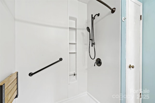 123 Avondale Ridge Rd, Asheville, NC 28803 - bathroom featuring a shower