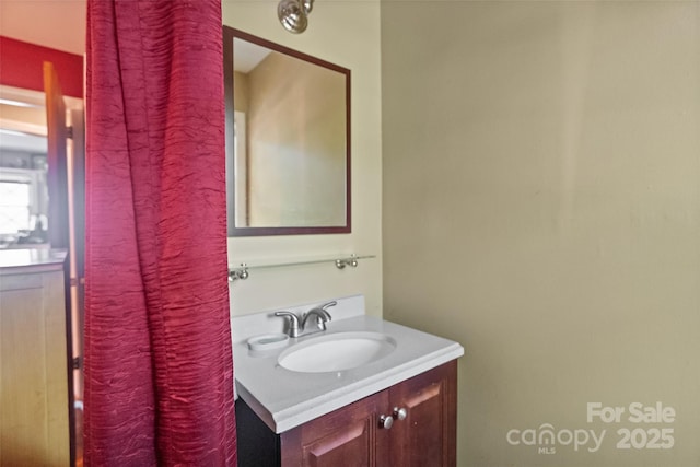 6632 Candlewood Dr, Charlotte, NC 28210 - bathroom with vanity