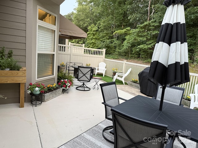 860 Wynnshire Dr, Hickory, NC 28601 - view of patio / terrace with outdoor dining area