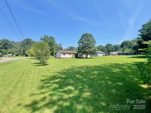1678 Nelson Dr, Newton, NC 28658 - view of green lawn