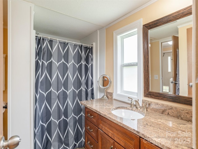 5 Shenandoah Rd, Asheville, NC 28805 - full bath featuring vanity, plenty of natural light, and curtained shower