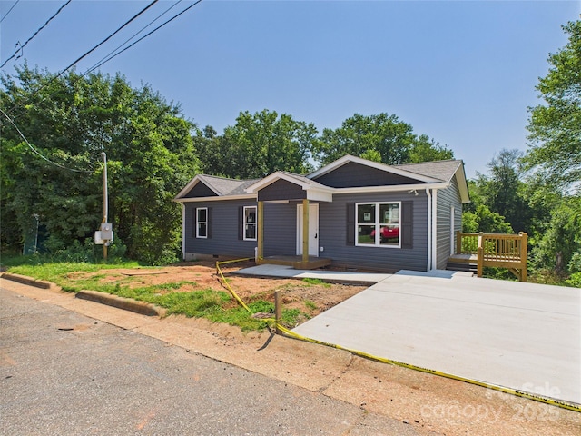 39 Pearl St, Granite Falls, NC 28630 - view of front of house