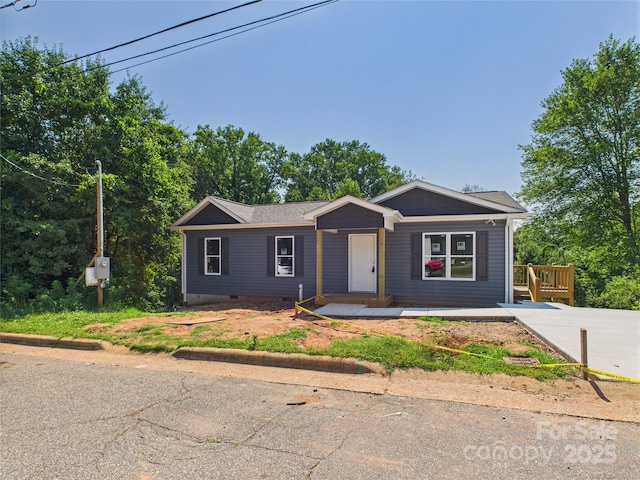 39 Pearl St, Granite Falls, NC 28630 - view of front facade