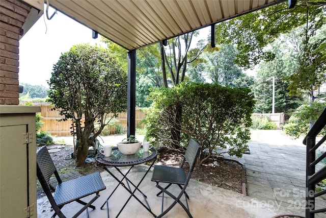 2620 Park Rd Unit F, Charlotte, NC 28209 - fenced backyard featuring a patio area