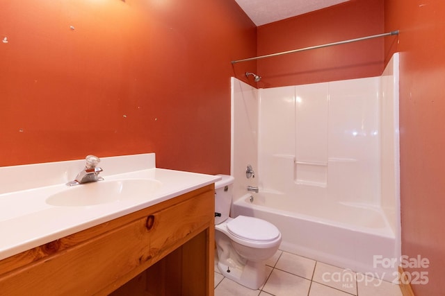 25 Trillium Trce, Maggie Valley, NC 28751 - bathroom featuring tile patterned flooring, washtub / shower combination, and vanity