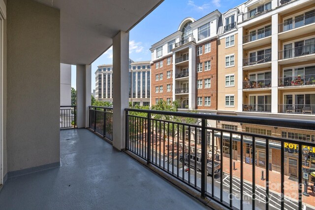4625 Piedmont Row Dr, Charlotte, NC 28210 - photo 29