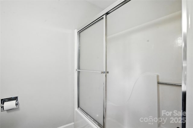 7109 Forney Hill Rd, Denver, NC 28037 - bathroom with bath / shower combo with glass door and baseboards