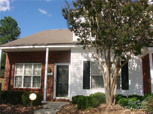 1814 Birch Heights Ct, Charlotte, NC 28213 - view of front of home with brick siding