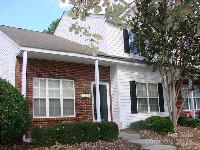 1814 Birch Heights Ct, Charlotte, NC 28213 - view of front of property with brick siding