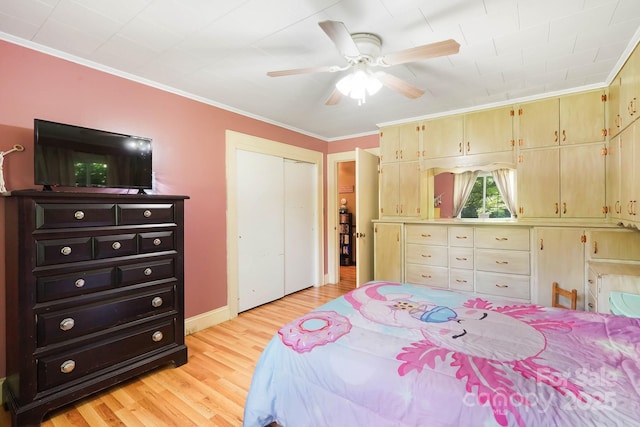 1104 Pump Station Rd, Kannapolis, NC 28081 - bedroom featuring crown molding, light wood-type flooring, and a ceiling fan