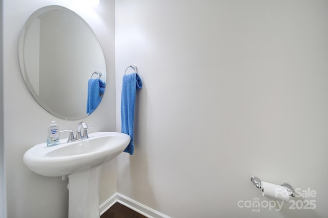 248 Catoctin Rd, Rock Hill, SC 29732 - bathroom featuring baseboards and a sink