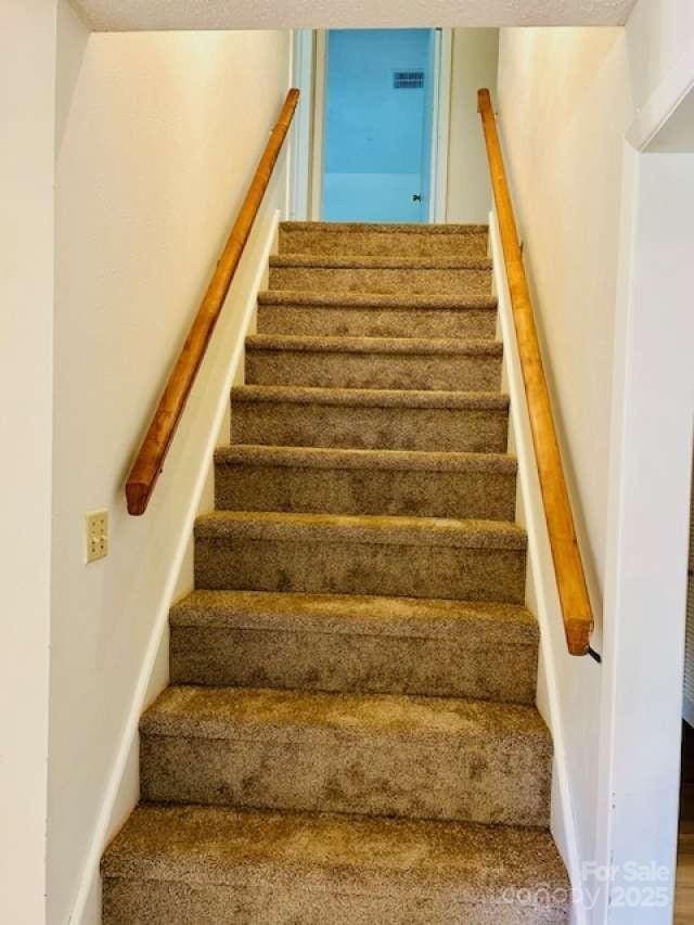 2660 Tiffany St, Conover, NC 28613 - view of stairs