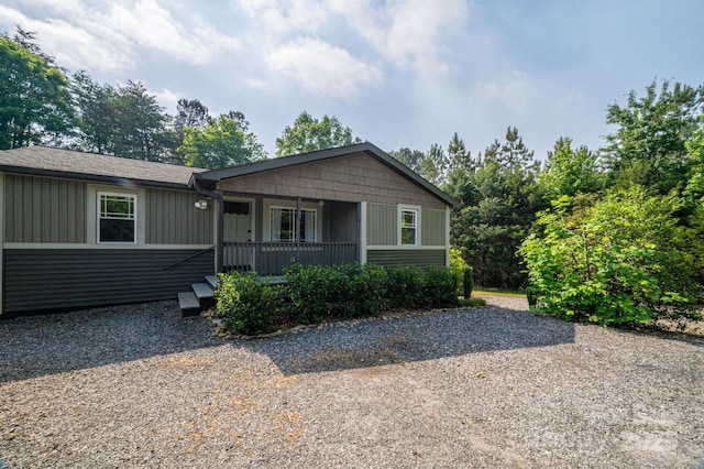 2420 Timberland Hills Dr, Newton, NC 28658 - view of front of house with a porch