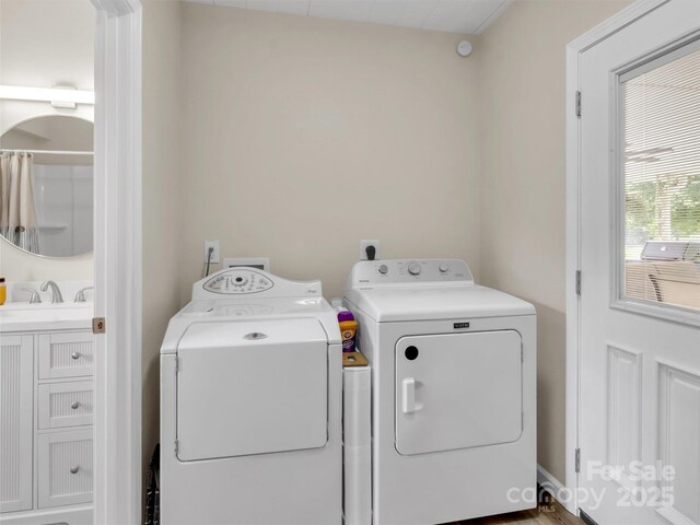 463 Golf Course Rd, Clyde, NC 28721 - laundry room with washing machine and dryer