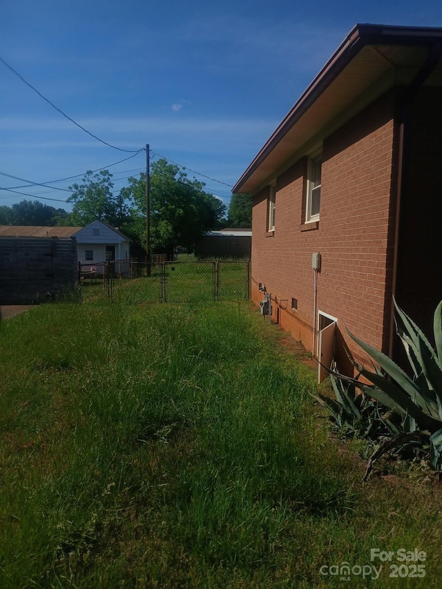 2815 Highland Dr, Lincolnton, NC 28092 - view of yard
