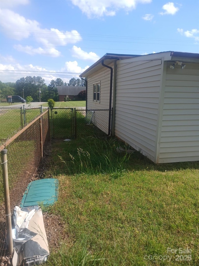2815 Highland Dr, Lincolnton, NC 28092 - view of yard