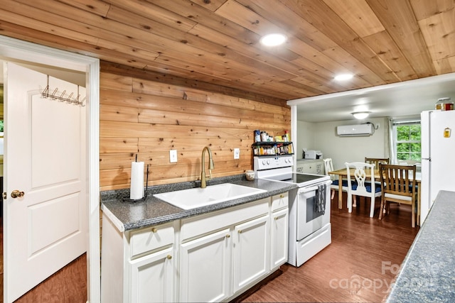 723 Richland Creek Rd, Clyde, NC 28721 - photo 13