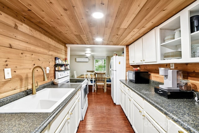 723 Richland Creek Rd, Clyde, NC 28721 - photo 14