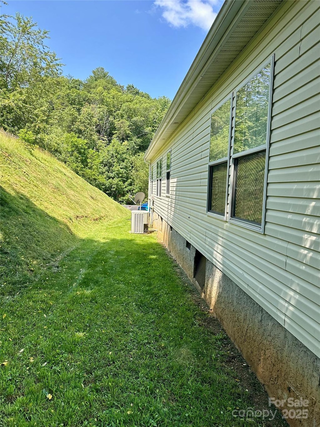 102 Hazy Day Rd, Swannanoa, NC 28778 - view of green lawn